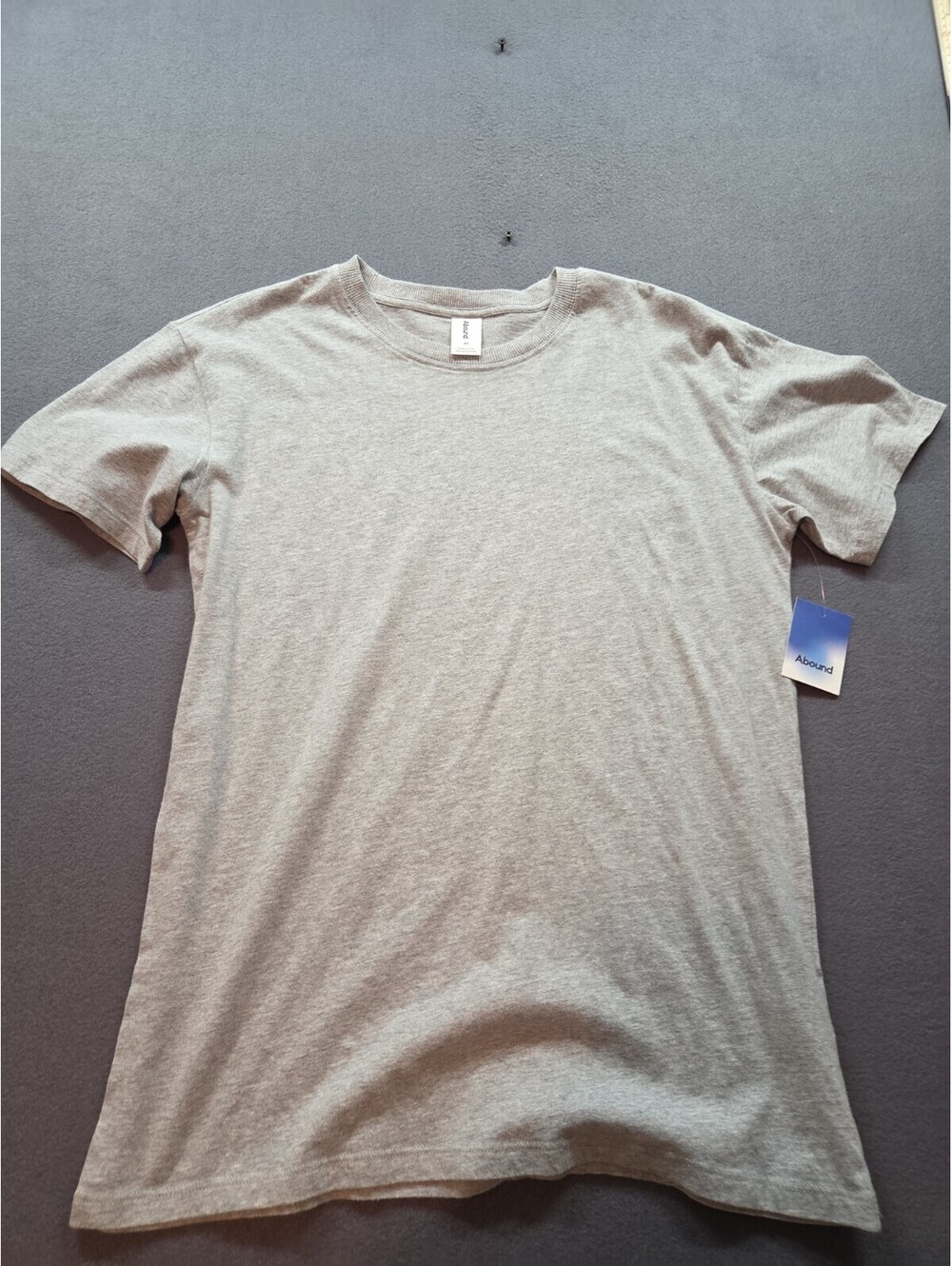 unisex gray t-shirt by Abound size S